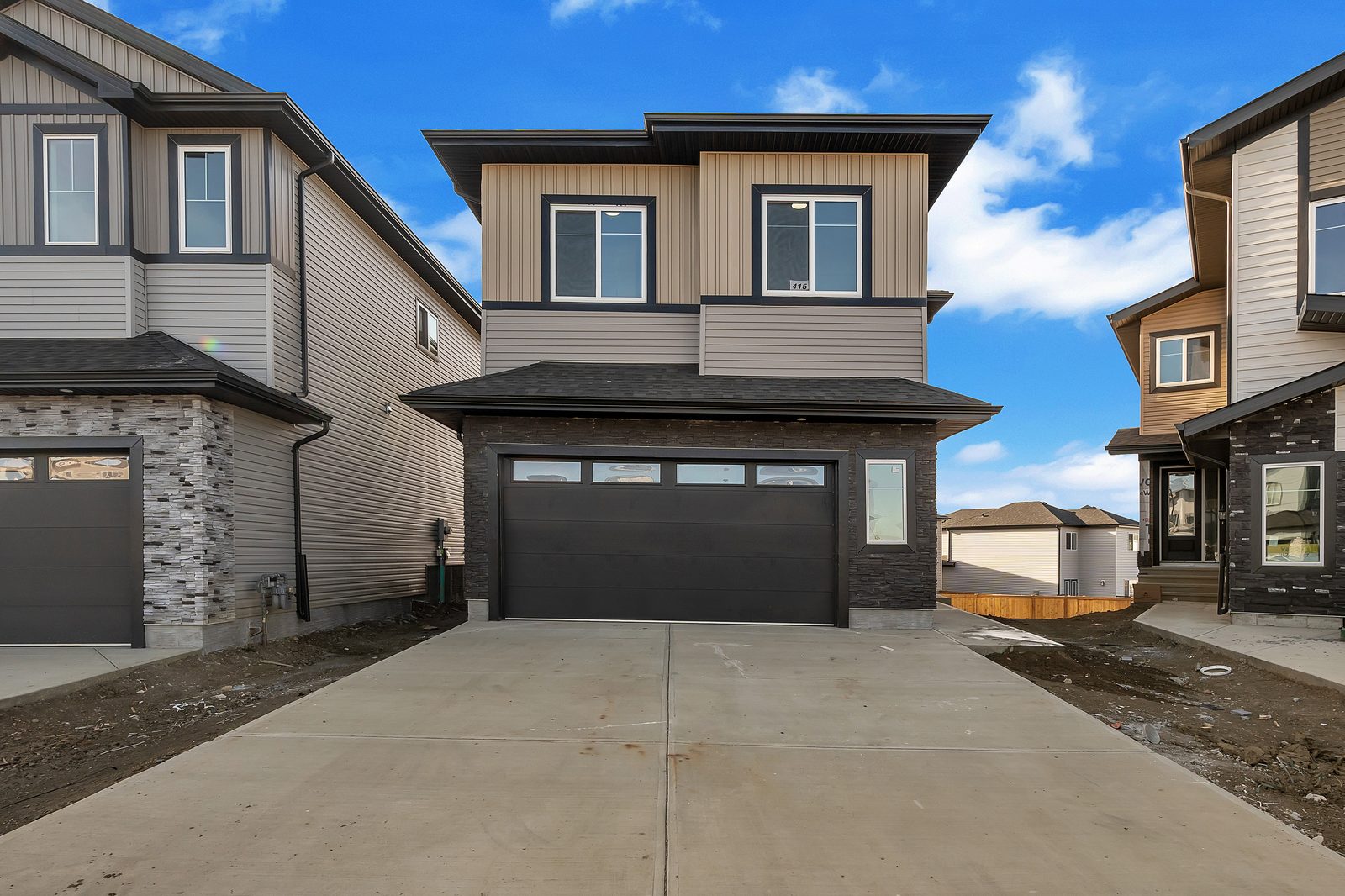 Woodbend Leduc walkout home photo 1